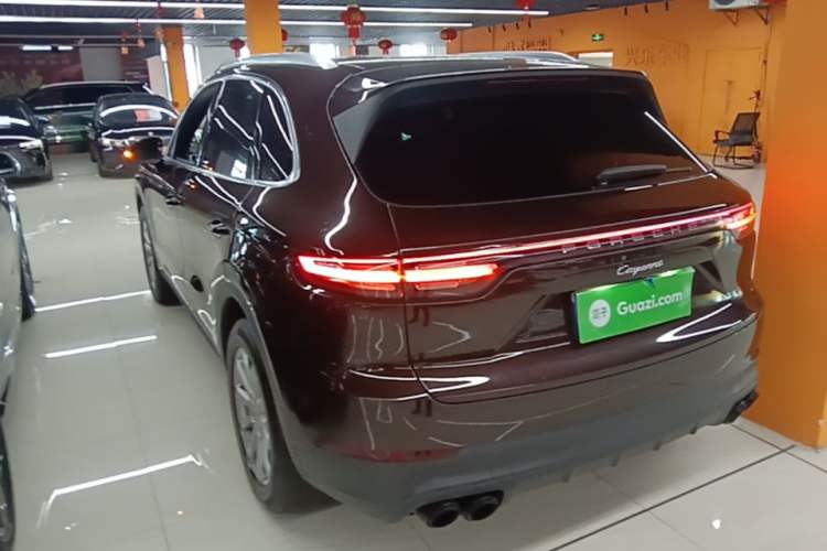 Used Porsche Cayenne 2018 Cayenne 3.0T Rear Left 45 Deg