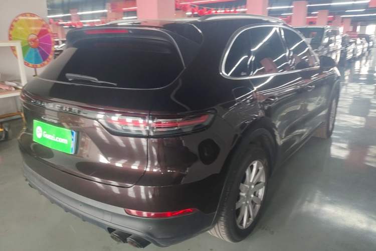 Used Porsche Cayenne 2018 Cayenne 3.0T Rear Right 45 Deg