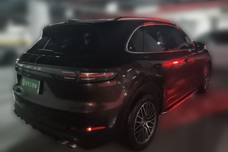 Used Porsche Cayenne 2018 Cayenne 3.0T Rear Right 45 Deg