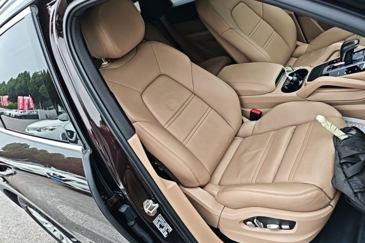 Used Porsche Cayenne 2018 Cayenne 3.0T Right Front Seat