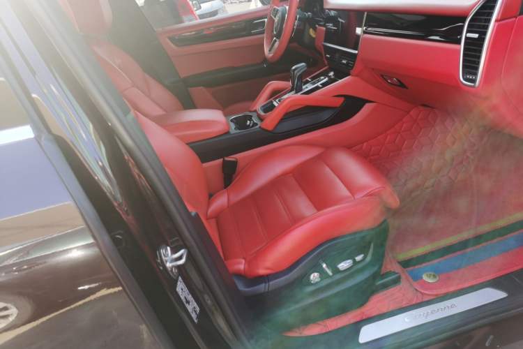 Used Porsche Cayenne 2018 Cayenne 3.0T Right Front Seat