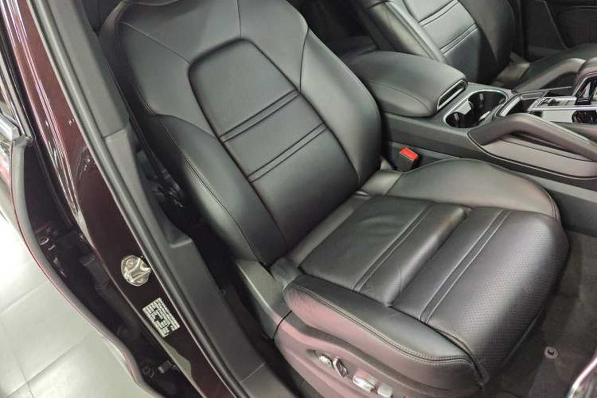 Used Porsche Cayenne 2018 Cayenne 3.0T Right Front Seat