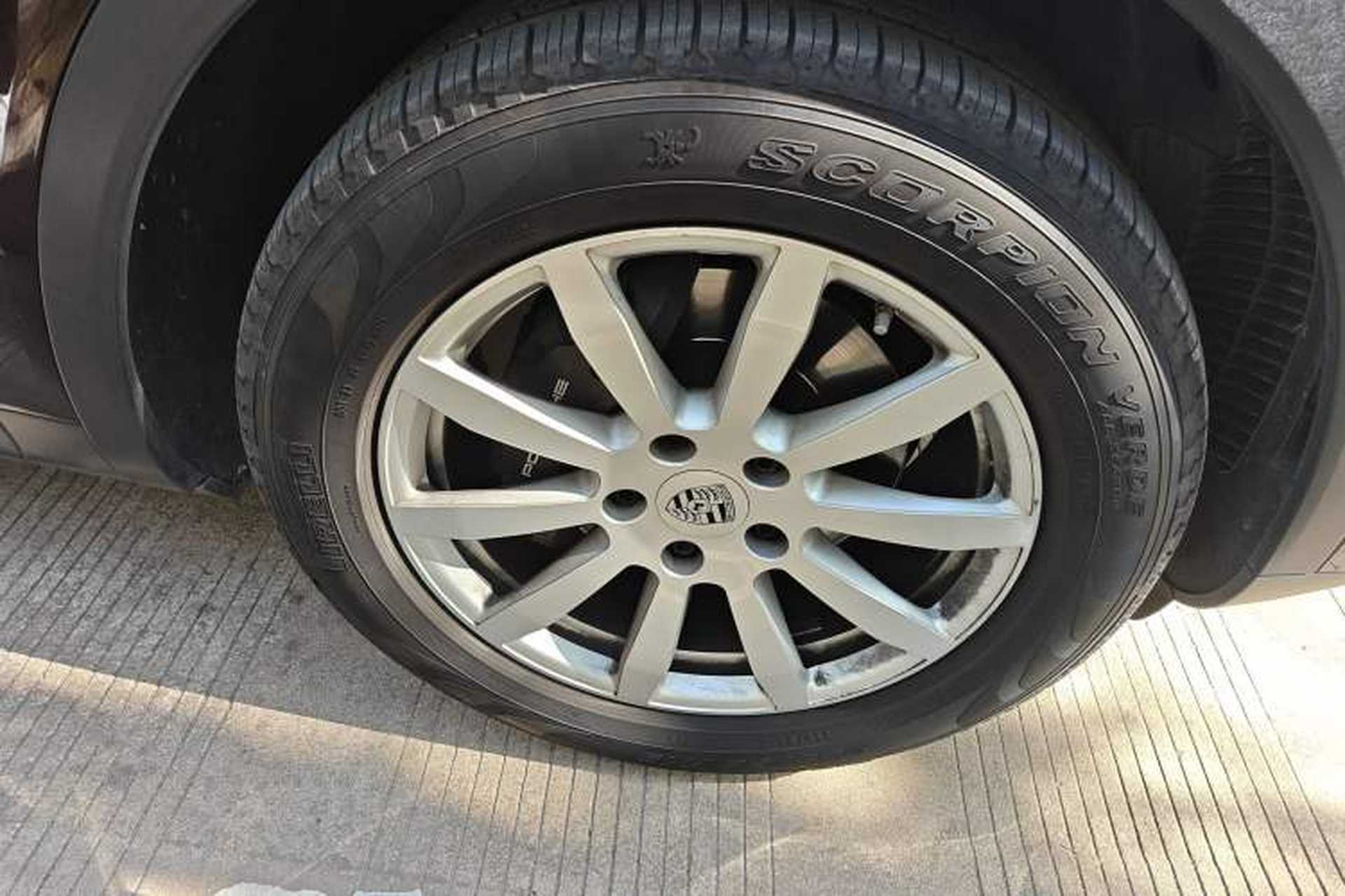 Used Porsche Cayenne 2018 Cayenne 3.0T Right Front Wheel Hub