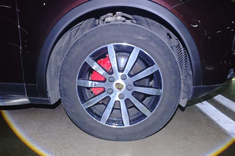 Used Porsche Cayenne 2018 Cayenne 3.0T Right Front Wheel Hub