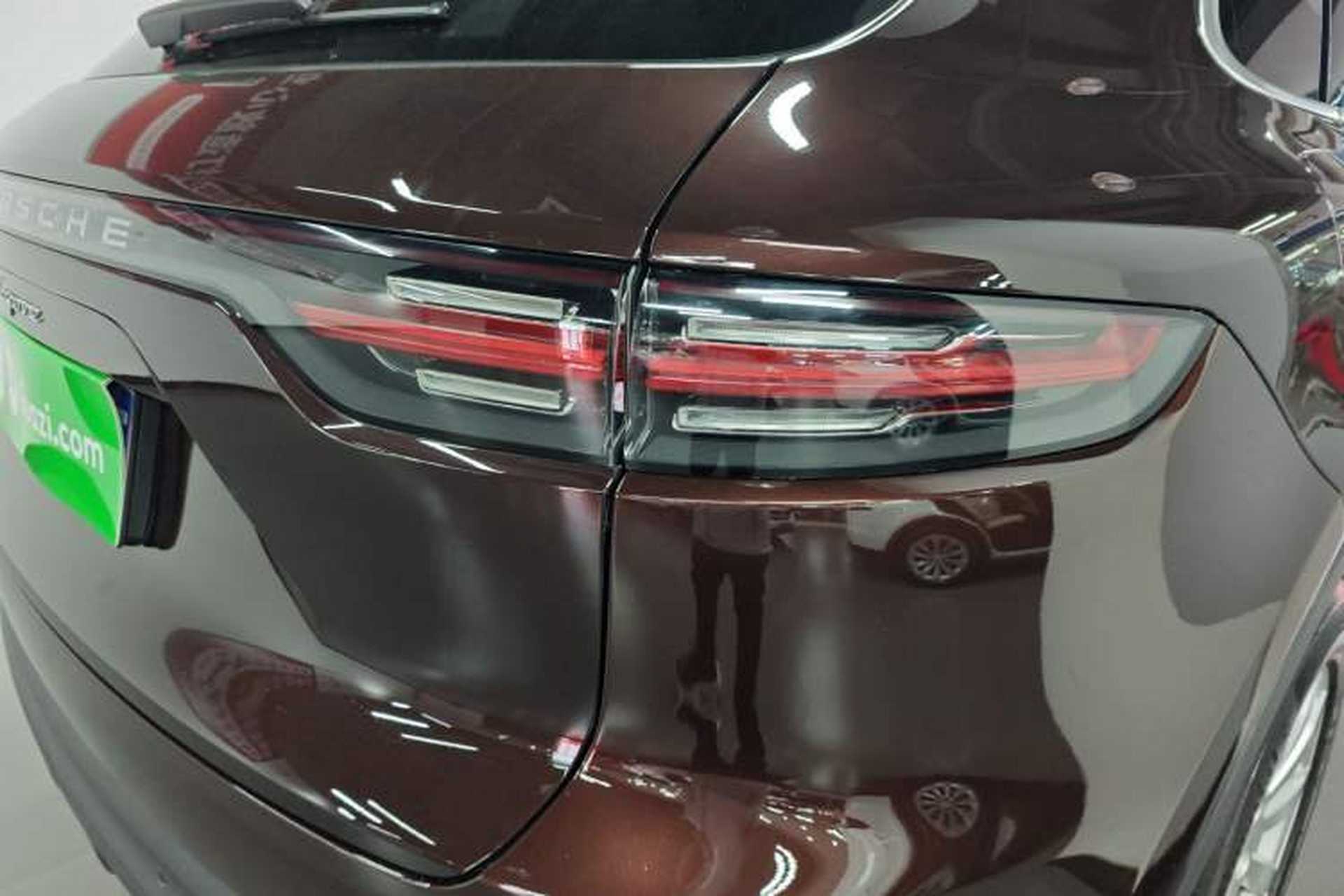 Used Porsche Cayenne 2018 Cayenne 3.0T Right Rear Taillight