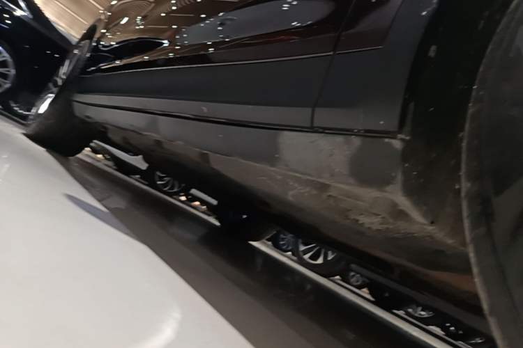 Used Porsche Cayenne 2018 Cayenne 3.0T Right Side Sill