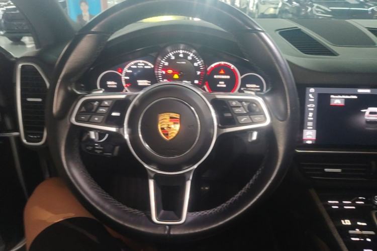 Used Porsche Cayenne 2018 Cayenne 3.0T Steering Wheel