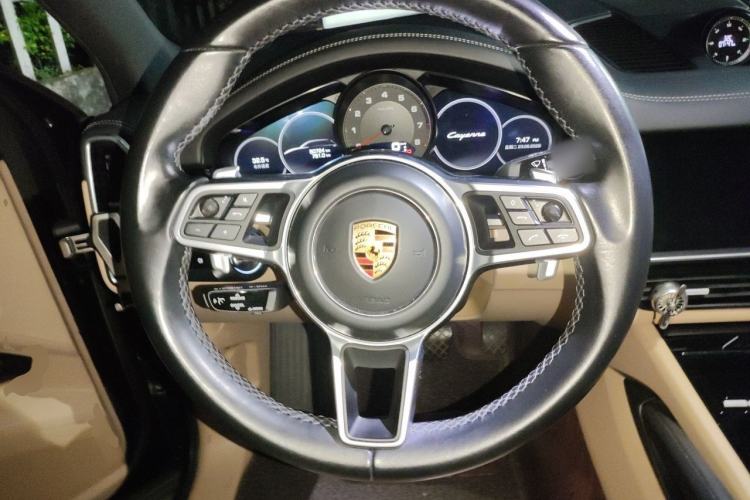 Used Porsche Cayenne 2018 Cayenne 3.0T Steering Wheel