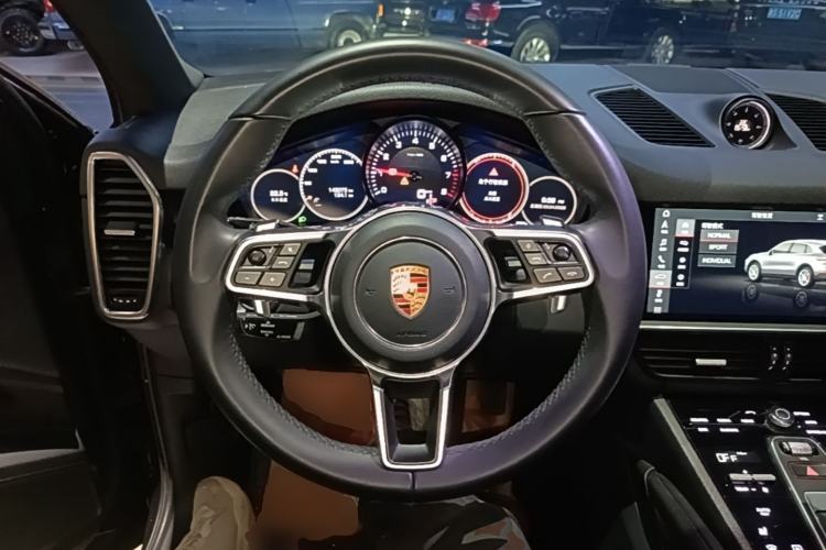 Used Porsche Cayenne 2018 Cayenne 3.0T Steering Wheel