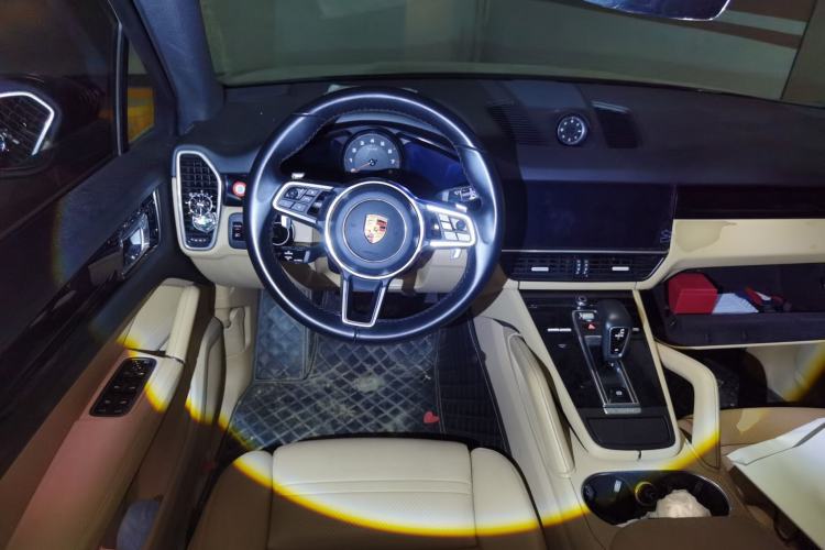 Used Porsche Cayenne 2018 Cayenne 3.0T Steering Wheel