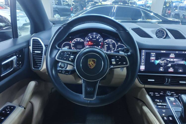 Used Porsche Cayenne 2018 Cayenne 3.0T Steering Wheel