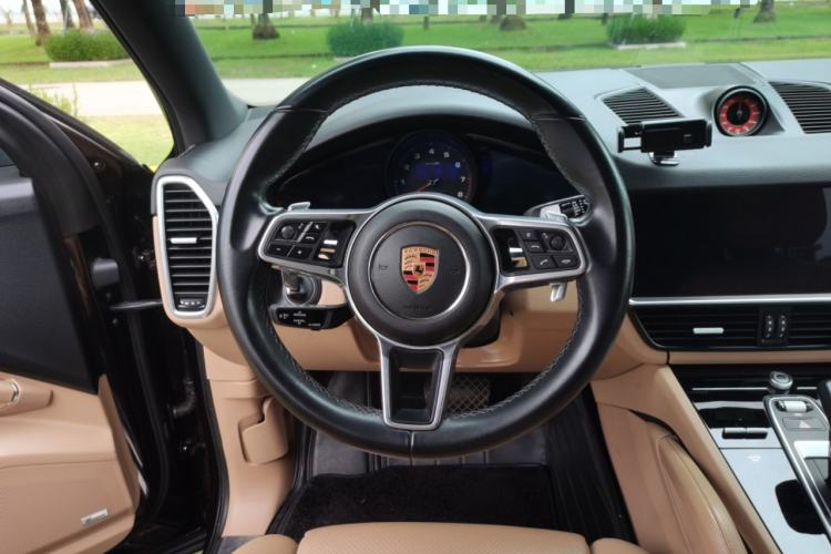 Used Porsche Cayenne 2018 Cayenne 3.0T Steering Wheel