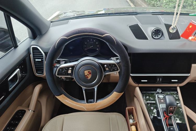 Used Porsche Cayenne 2018 Cayenne 3.0T Steering Wheel