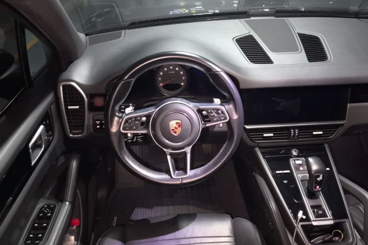 Used Porsche Cayenne 2018 Cayenne 3.0T Steering Wheel