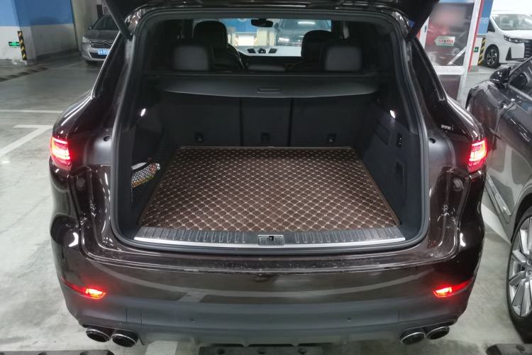 Used Porsche Cayenne 2018 Cayenne 3.0T Trunk