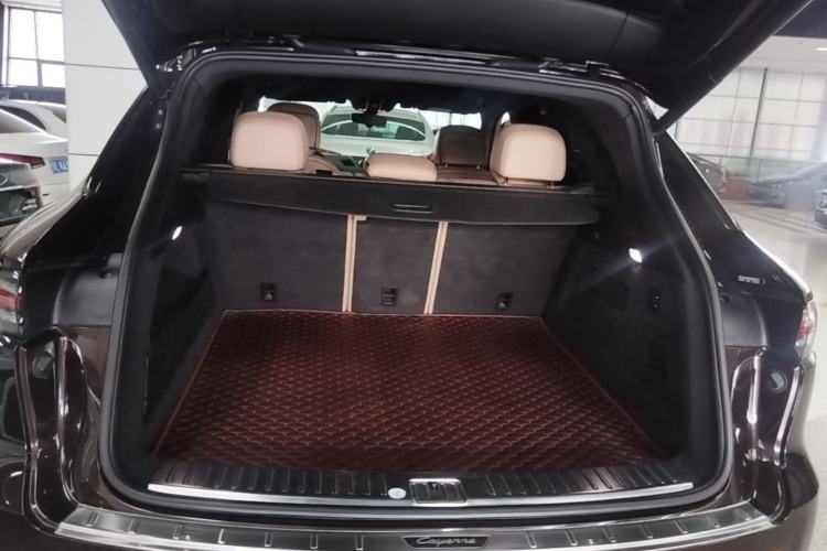 Used Porsche Cayenne 2018 Cayenne 3.0T Trunk