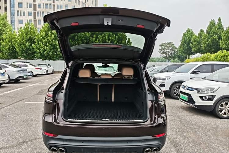 Used Porsche Cayenne 2018 Cayenne 3.0T Trunk