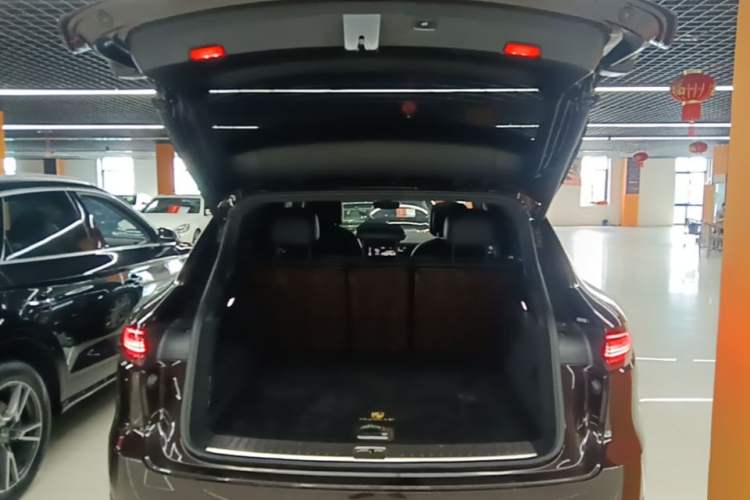 Used Porsche Cayenne 2018 Cayenne 3.0T Trunk