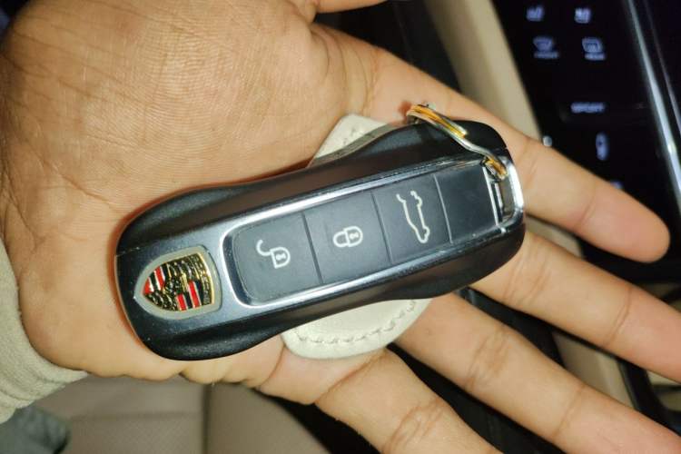 Used Porsche Cayenne 2018 Cayenne 3.0T Vehicle Key