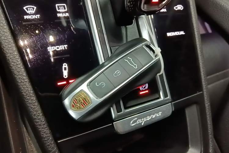 Used Porsche Cayenne 2018 Cayenne 3.0T Vehicle Key