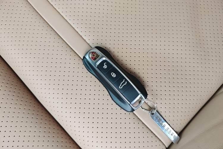 Used Porsche Cayenne 2018 Cayenne 3.0T Vehicle Key