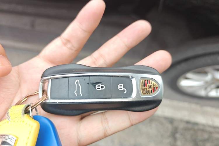Used Porsche Cayenne 2018 Cayenne 3.0T Vehicle Key