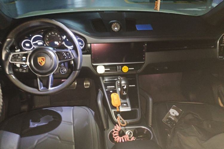 Used Porsche Cayenne  Center Console