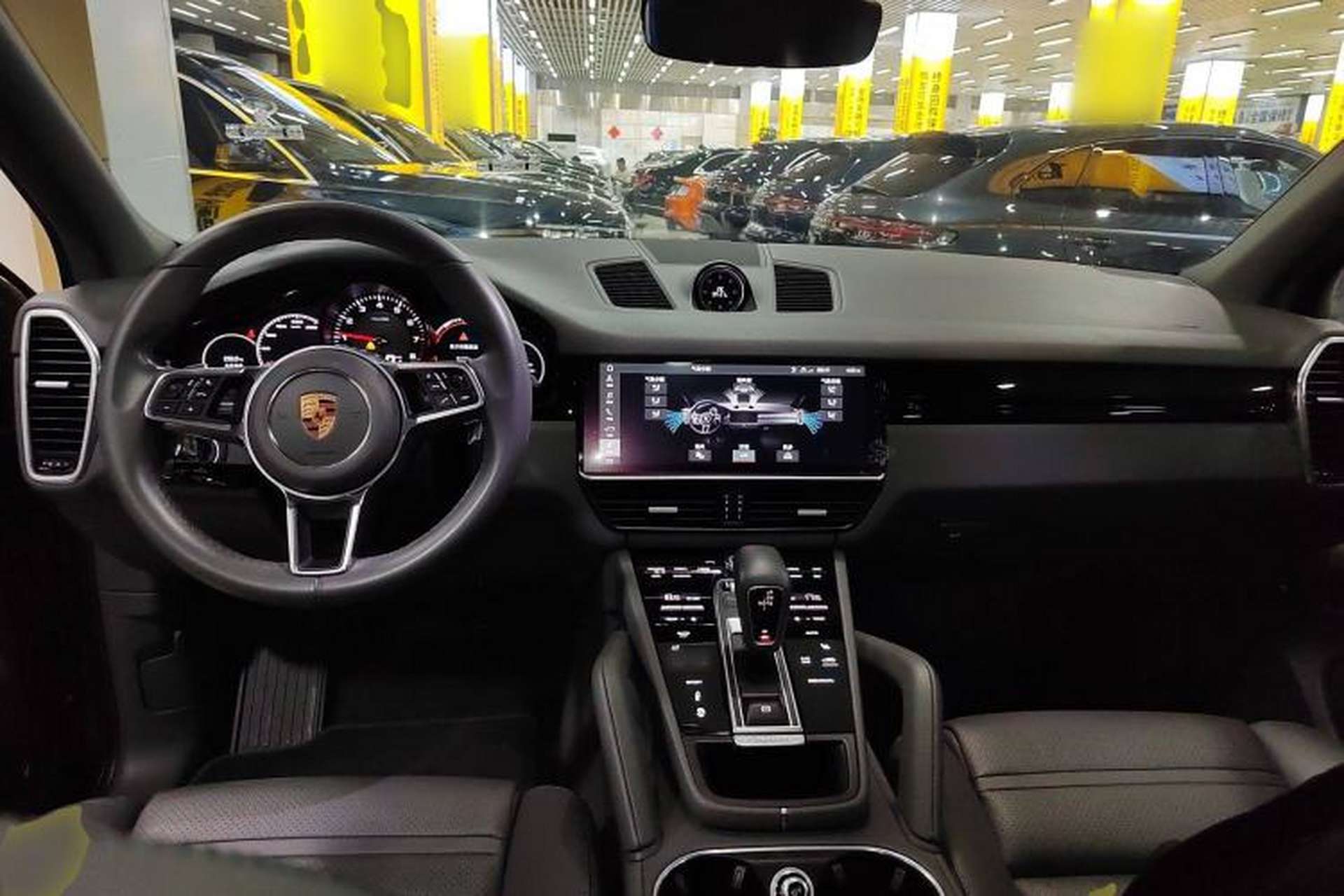 Used Porsche Cayenne 2018 Cayenne 3.0T Center Console