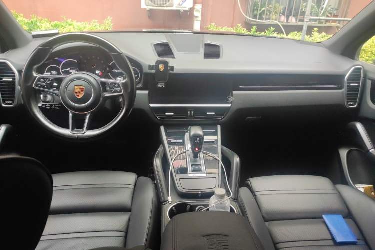 Used Porsche Cayenne 2018 Cayenne 3.0T Center Console