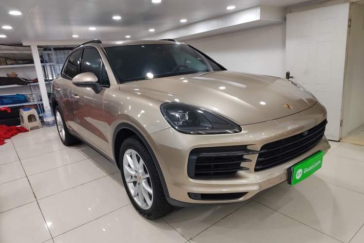 Used Porsche Cayenne 2018 Cayenne 3.0T Front Right 45 Deg
