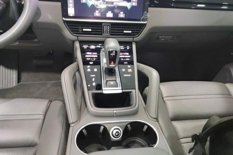 Used Porsche Cayenne 2018 Cayenne 3.0T Gear Lever