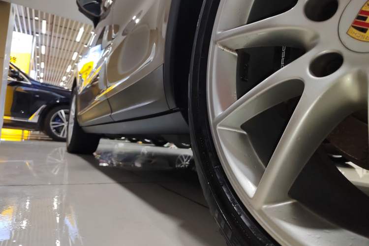 Used Porsche Cayenne 2018 Cayenne 3.0T Left Side Sill