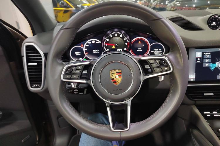 Used Porsche Cayenne 2018 Cayenne 3.0T Steering Wheel