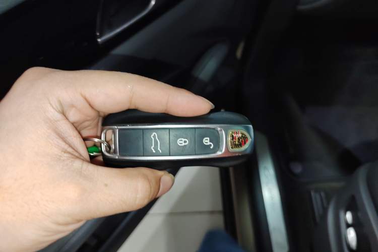 Used Porsche Cayenne 2018 Cayenne 3.0T Vehicle Key