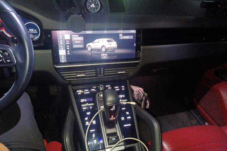 Used Porsche Cayenne 2018 Cayenne 3.0T Audio And AC Panel