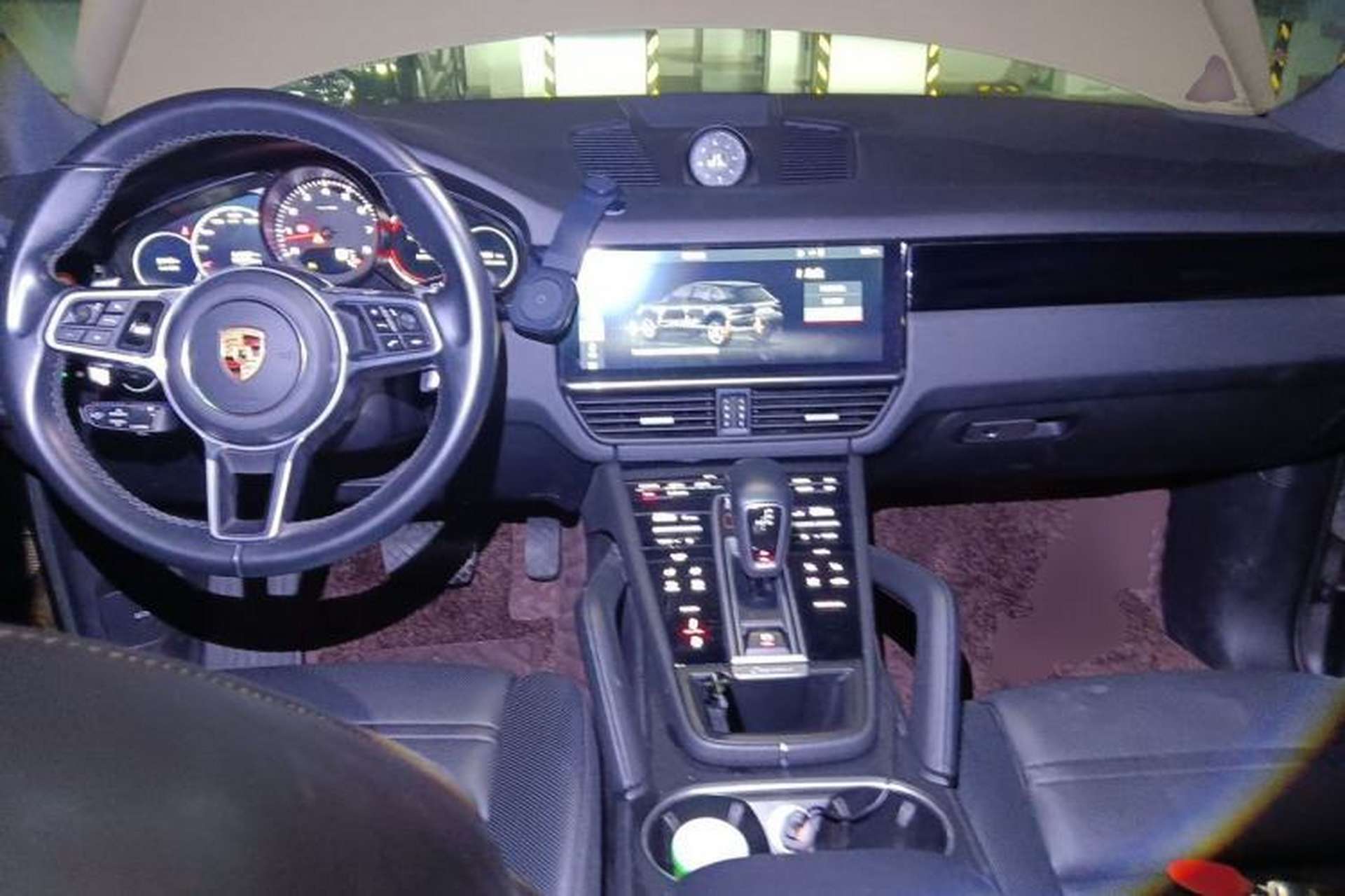 Used Porsche Cayenne 2018 Cayenne 3.0T Center Console