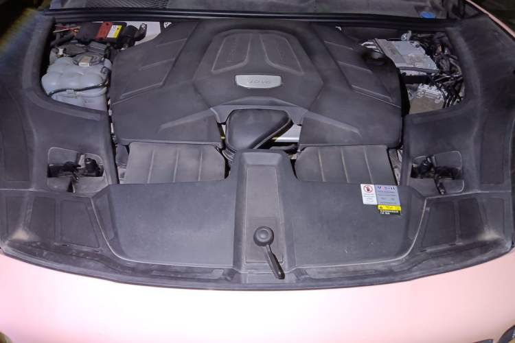 Used Porsche Cayenne 2018 Cayenne 3.0T Engine Bay