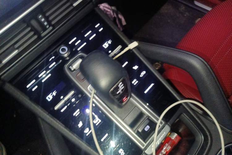 Used Porsche Cayenne 2018 Cayenne 3.0T Gear Lever