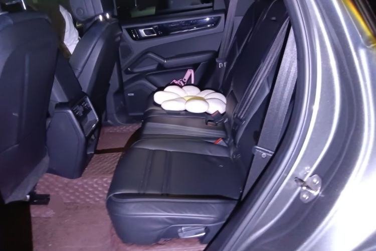 Used Porsche Cayenne 2018 Cayenne 3.0T Left Rear Seat
