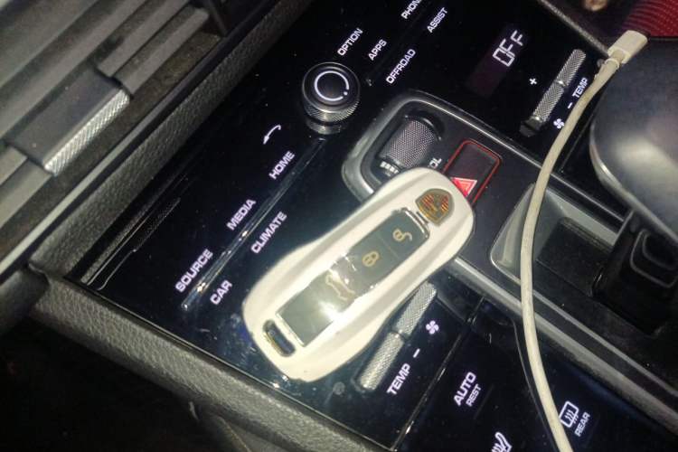 Used Porsche Cayenne 2018 Cayenne 3.0T Vehicle Key