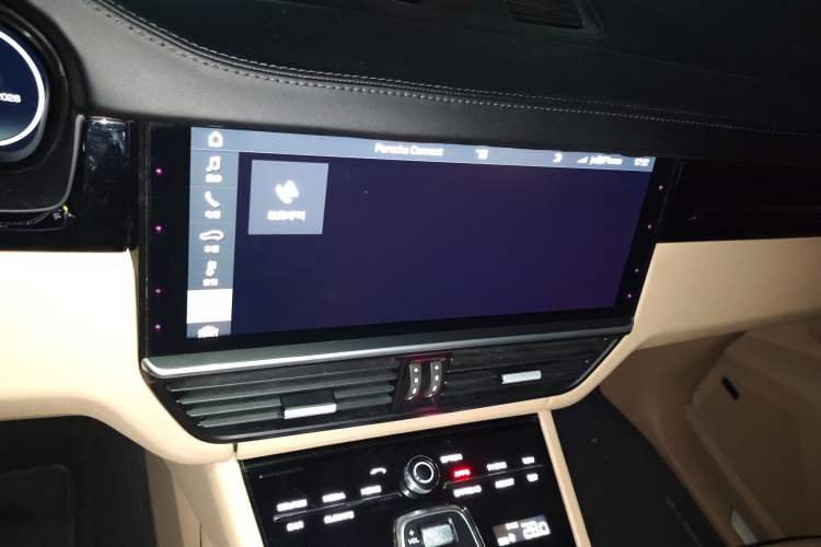 Used Porsche Cayenne 2018 Cayenne 3.0T Audio And AC Panel