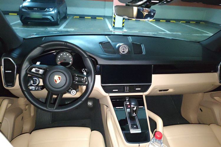 Used Porsche Cayenne 2018 Cayenne 3.0T Center Console