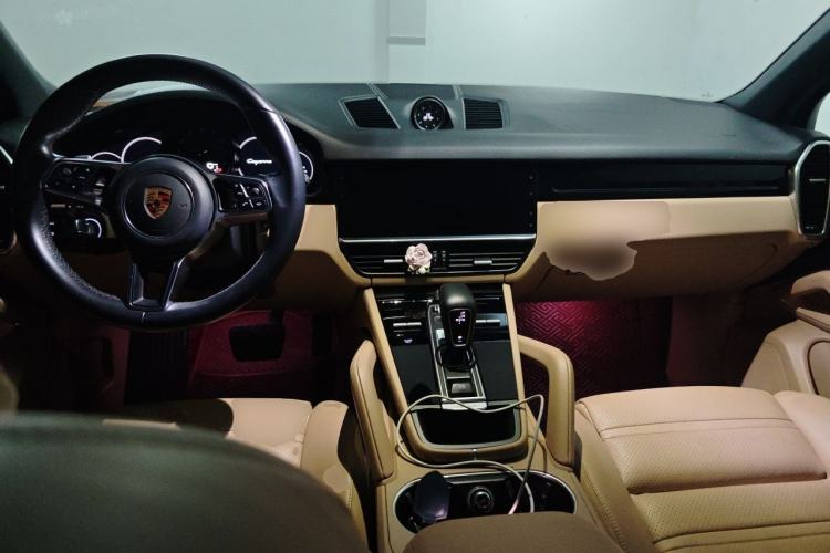 Used Porsche Cayenne 2018 Cayenne 3.0T Center Console