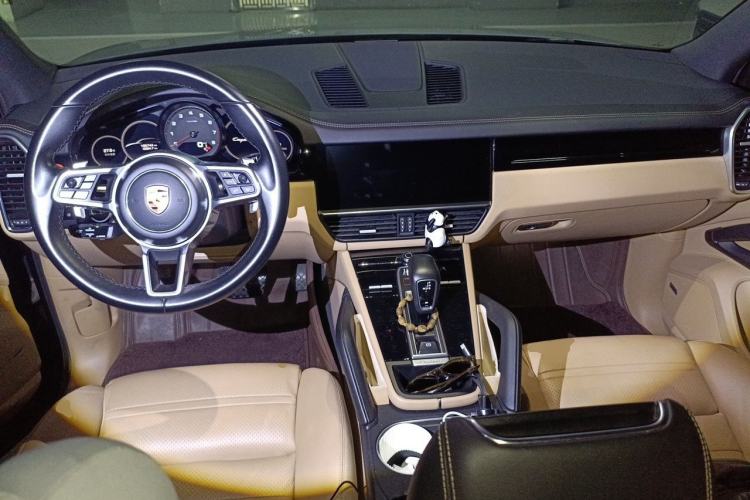 Used Porsche Cayenne 2018 Cayenne 3.0T Center Console