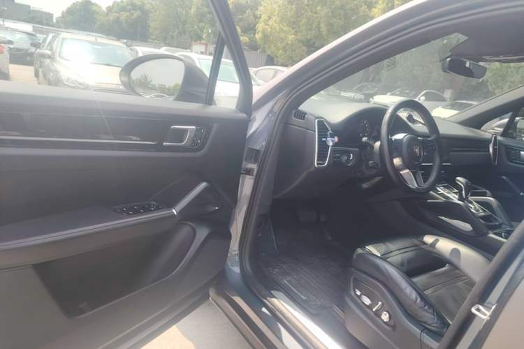 Used Porsche Cayenne 2018 Cayenne 3.0T Driver Seat