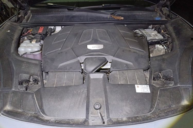 Used Porsche Cayenne 2018 Cayenne 3.0T Engine Bay