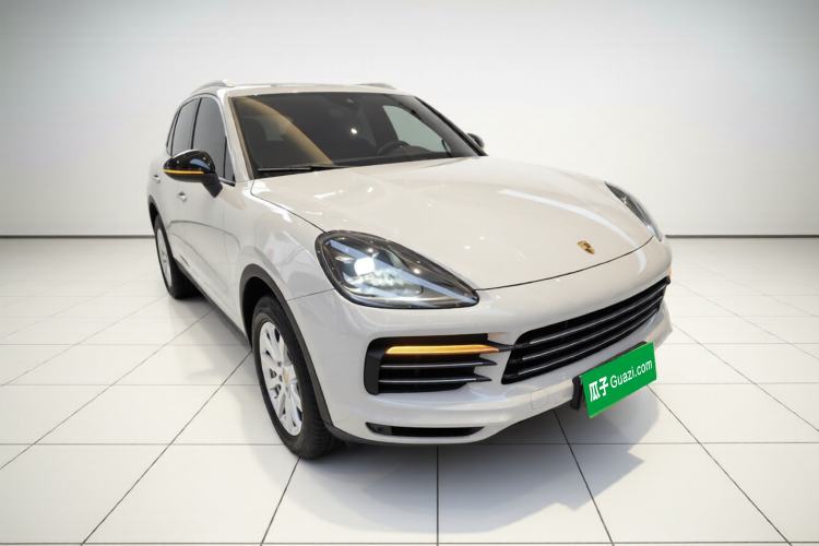 Used Porsche Cayenne 2018 Cayenne 3.0T Front Right 45 Deg
