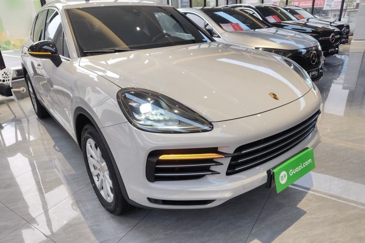 Used Porsche Cayenne 2018 Cayenne 3.0T Front Right 45 Deg
