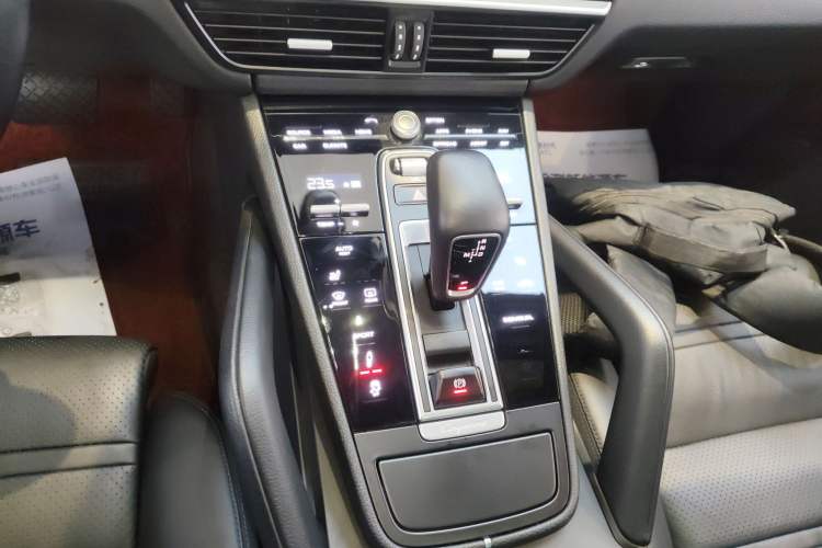 Used Porsche Cayenne 2018 Cayenne 3.0T Gear Lever