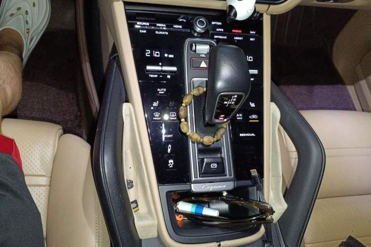 Used Porsche Cayenne 2018 Cayenne 3.0T Gear Lever